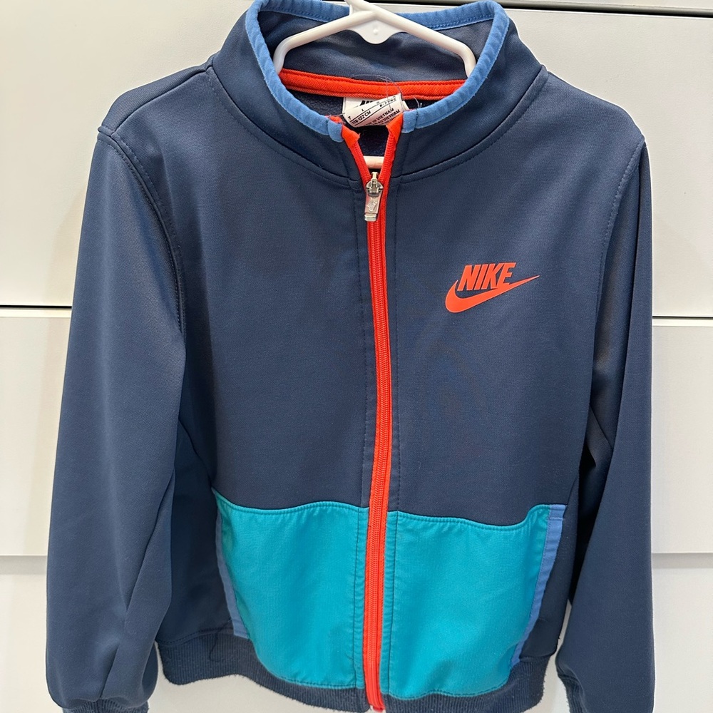Nike Boys Jacket Size 6-7 years